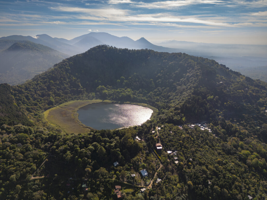 vista aerea de la laguna verde en El Salvador